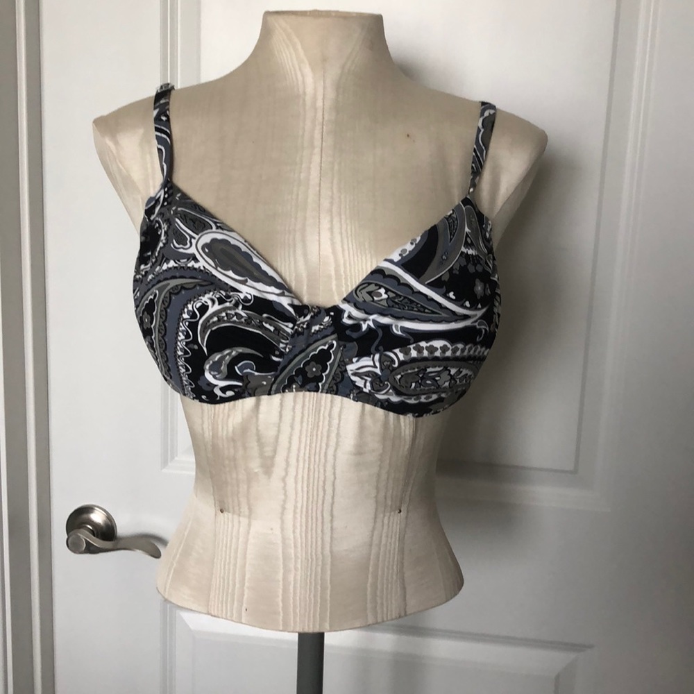 SOLD Lands’  End underwire Bikini Top size 12